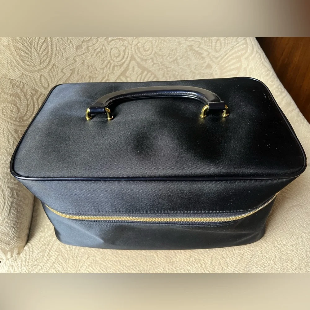 Estée Lauder Navy Train Case Gold Hardware Structured Large Makeup Vanity Box